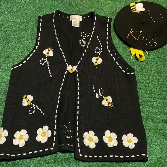 Mandal Bay Bumblebee Vest - Picture 2 of 7